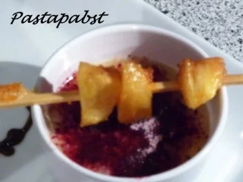 Rezept: Crème Brûlée mit Beerenzucker und karamelisierter Ananas Bild Nr. 3 Crème Brûlée mit Beerenzucker und karamelisierter Ananas - Rezept - Bild Nr. 3