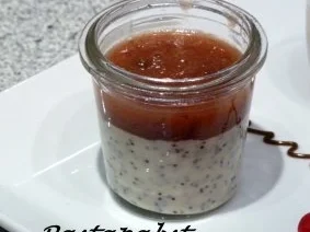 Mohnmousse  mit Rumzwetschgen - Rezept