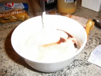 Rezept: Eierlikör- Kokos-Quark Bild Nr. 4 Eierlikör- Kokos-Quark - Rezept - Bild Nr. 4