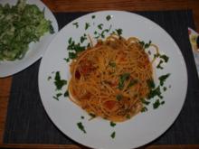 Spaghetti mit Muschelsauce		(Spaghetti vongole al pomodoro) - Rezept