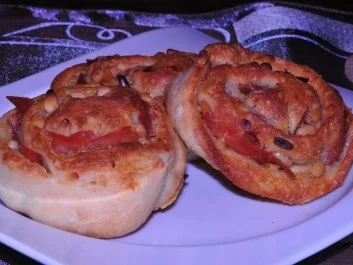 Rezept: Parmesan-Schnecken mit Parmaschinken Parmesan-Schnecken mit Parmaschinken - Rezept