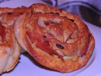 Rezept: Parmesan-Schnecken mit Parmaschinken Bild Nr. 2 Parmesan-Schnecken mit Parmaschinken - Rezept - Bild Nr. 2