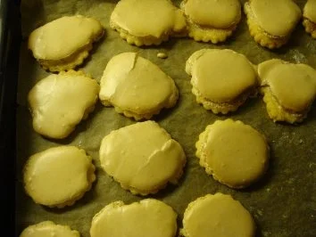 Rezept: Mandelkränzchen Mandelkränzchen - Rezept