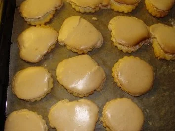 Rezept: Mandelkränzchen Bild Nr. 2 Mandelkränzchen - Rezept - Bild Nr. 2