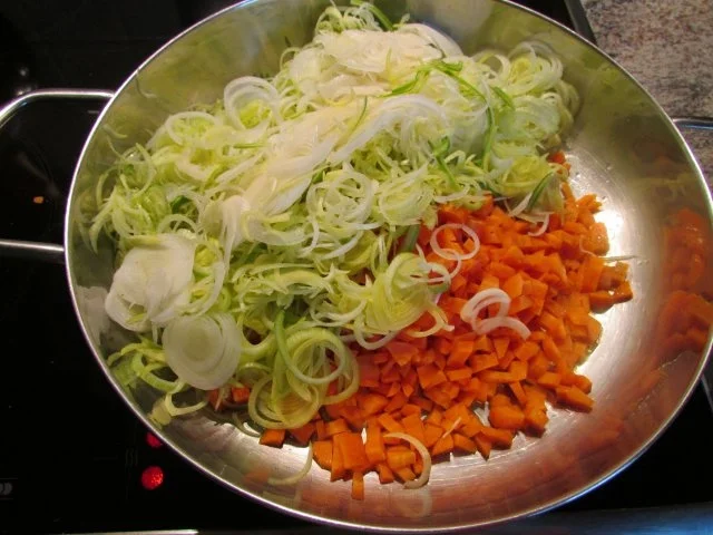 Rezept: Curry-Eier-Ragout mit Reis Bild Nr. 2 Curry-Eier-Ragout mit Reis - Rezept - Bild Nr. 2