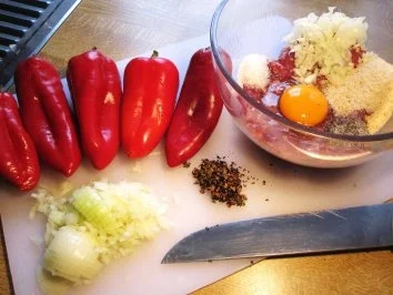 Rezept: Rote Spitzpaprika gefüllt ... Bild Nr. 3 Rote Spitzpaprika gefüllt ... - Rezept - Bild Nr. 3