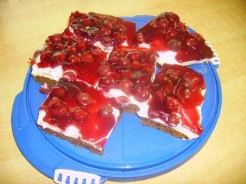 Rezept: Schoko-Kirsch-Schnitten Schoko-Kirsch-Schnitten - Rezept