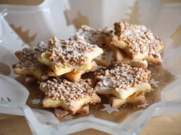 Rezept: Orangensterne mit Krokant Bild Nr. 2 Orangensterne mit Krokant - Rezept - Bild Nr. 2