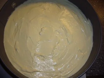 Rezept: Kikis Birnen-Eierlikörkuchen Bild Nr. 4 Kikis Birnen-Eierlikörkuchen - Rezept - Bild Nr. 4