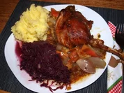 Gänsekeulen mit Äpfeln & Calvados	(Cuisses d’oie a la normande) - Rezept