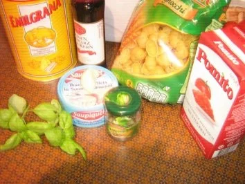 Rezept: Muschelnudeln mit Tunfisch-Tomaten-Soße Bild Nr. 2 Muschelnudeln mit Tunfisch-Tomaten-Soße - Rezept - Bild Nr. 2