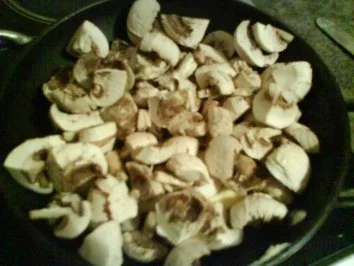 Rezept: Flambiertes Pilzgröstl Bild Nr. 9 Flambiertes Pilzgröstl - Rezept - Bild Nr. 9