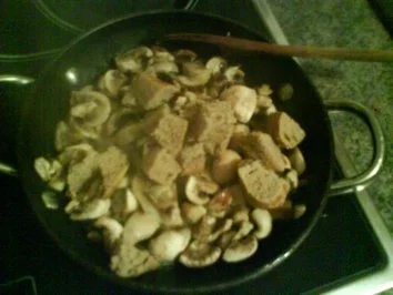 Rezept: Flambiertes Pilzgröstl Bild Nr. 10 Flambiertes Pilzgröstl - Rezept - Bild Nr. 10