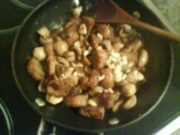 Rezept: Flambiertes Pilzgröstl Bild Nr. 13 Flambiertes Pilzgröstl - Rezept - Bild Nr. 13