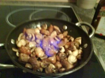 Rezept: Flambiertes Pilzgröstl Bild Nr. 14 Flambiertes Pilzgröstl - Rezept - Bild Nr. 14