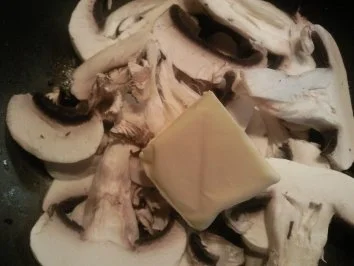 Rezept: Champignon-Eisbein-Sülze Bild Nr. 3 Champignon-Eisbein-Sülze - Rezept - Bild Nr. 3