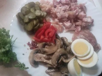 Rezept: Champignon-Eisbein-Sülze Bild Nr. 6 Champignon-Eisbein-Sülze - Rezept - Bild Nr. 6