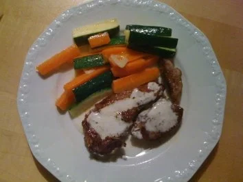 Rezept: E: Zuccini-Karottengemüse zu Lammkoteletts E: Zuccini-Karottengemüse zu Lammkoteletts - Rezept