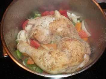 Thymian-Hähnchenkeulen mit Paprikagemüse - Rezept - Bild Nr. 5