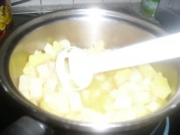 Rezept: Selleriepüree Bild Nr. 4 Selleriepüree - Rezept - Bild Nr. 4