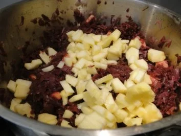 Rezept: Apfelrotkohl, ein altes Familienrezept Bild Nr. 5 Apfelrotkohl, ein altes Familienrezept - Rezept - Bild Nr. 5