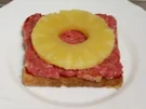 Zwischensnack: Hackfleisch-Toast ala Hawaii - Rezept