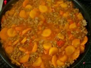 Kochen: Leuchtendrote Hackfleisch-Gemüse-Pfanne - Rezept