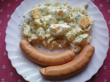 Rezept: Kartoffelsalat mit Bockwurst Kartoffelsalat mit Bockwurst - Rezept