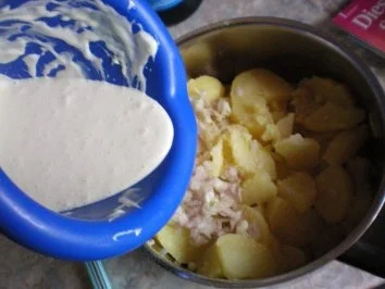 Rezept: Kartoffelsalat mit Bockwurst Bild Nr. 6 Kartoffelsalat mit Bockwurst - Rezept - Bild Nr. 6