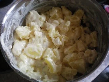 Rezept: Kartoffelsalat mit Bockwurst Bild Nr. 7 Kartoffelsalat mit Bockwurst - Rezept - Bild Nr. 7