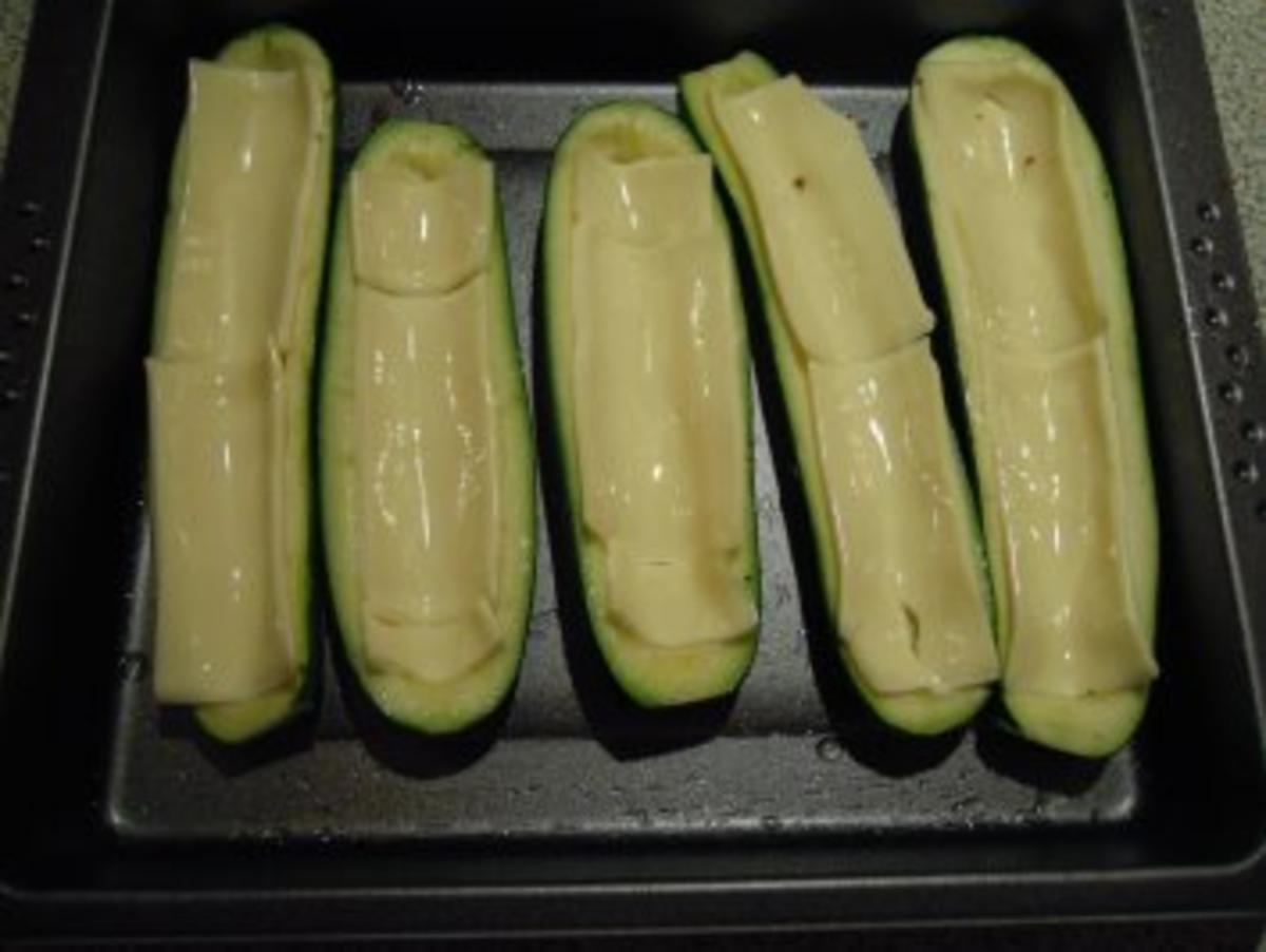 Kartoffelpüree im Zucchinischiffchen - Rezept - Bild Nr. 2