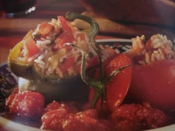 Gefülltes Gemüse mit Mandelsauce - Rezept