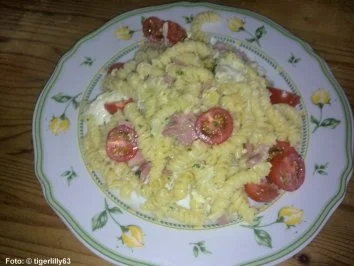 Rezept: Schinken-Nudeln mit Mozzarella Bild Nr. 2 Schinken-Nudeln mit Mozzarella - Rezept - Bild Nr. 2