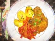Kotelett im Krustenmantel mit Zigeunersoße - Rezept
