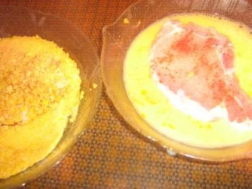 Rezept: Kotelett im Krustenmantel mit Zigeunersoße Bild Nr. 4 Kotelett im Krustenmantel mit Zigeunersoße - Rezept - Bild Nr. 4