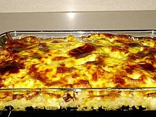 Gyrosauflauf mit Sauce Hollandaise überbacken - Rezept