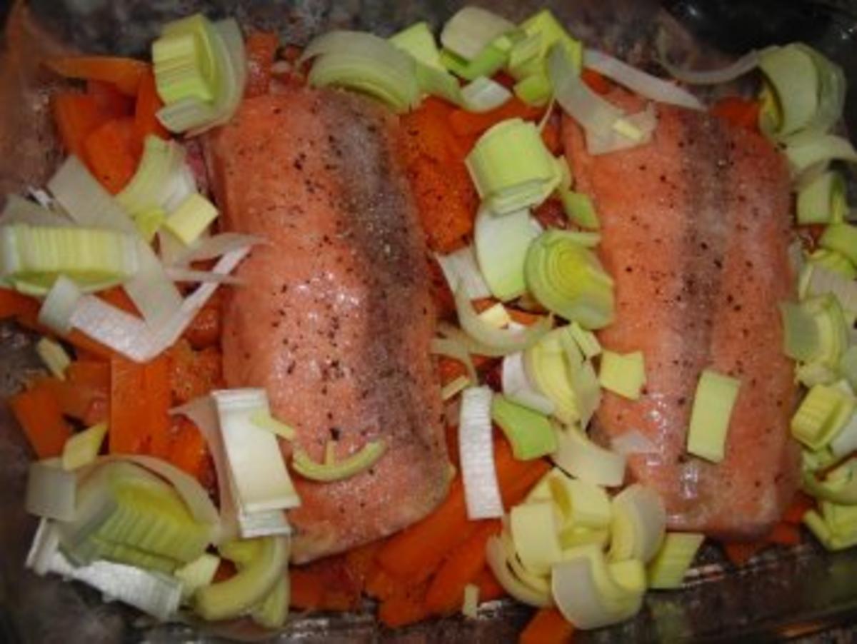 Fisch : Lachs im feinen und frischen Gemüseauflauf - Rezept - Bild Nr. 2