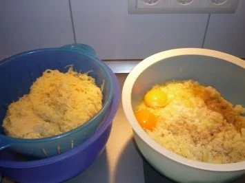 Rezept: Kartoffelklöße 1/2 und 1/2 Bild Nr. 2 Kartoffelklöße 1/2 und 1/2 - Rezept - Bild Nr. 2