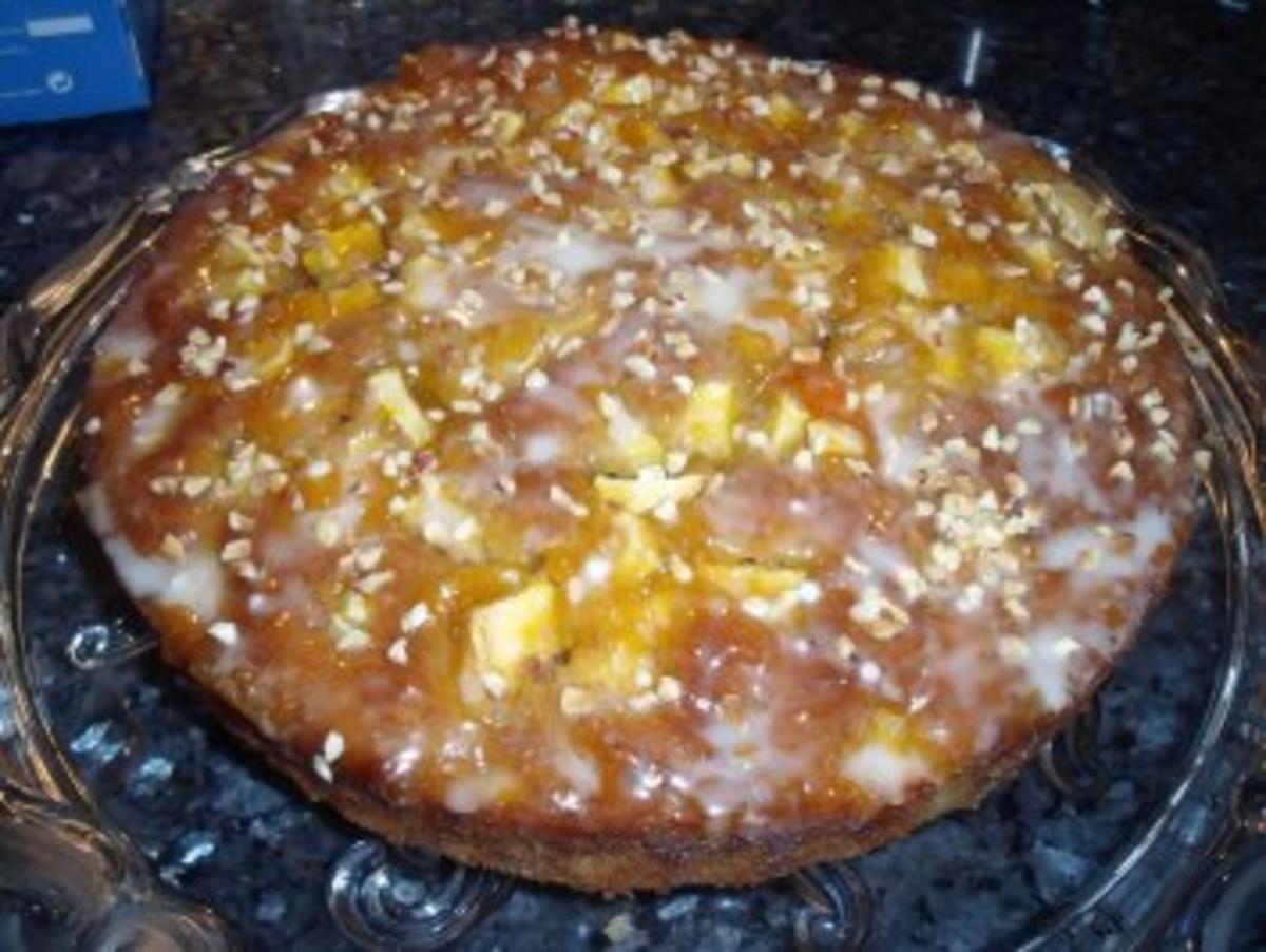Apfelkuchen mit Zitronenguss - Rezept - Bild Nr. 2