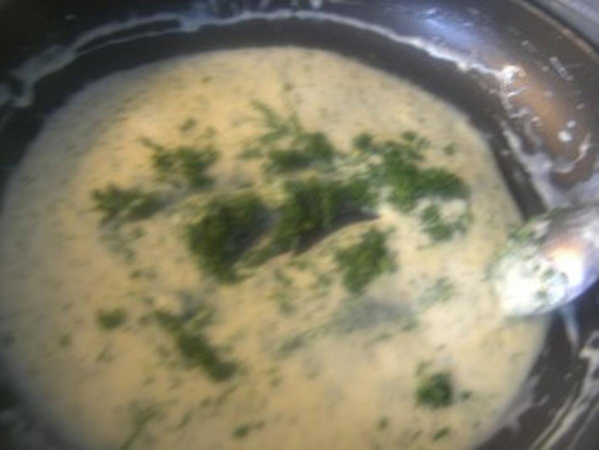 Lachs in Butter gebraten auf Dill-Sahne-Soße und Bandnundeln - Rezept - Bild Nr. 4