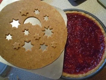 Rezept: Weihnachtliche Linzer Torte Bild Nr. 2 Weihnachtliche Linzer Torte - Rezept - Bild Nr. 2