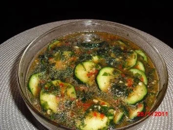 Rezept: Pikante Vorspeise aus Zucchini Pikante Vorspeise aus Zucchini - Rezept