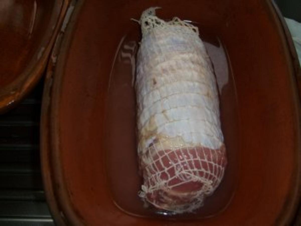 Putenrollbraten aus dem Römertopf mit Bild - Rezept - Bild Nr. 3