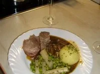 Rezept: Putenrollbraten aus dem Römertopf mit Bild Bild Nr. 13 Putenrollbraten aus dem Römertopf mit Bild - Rezept - Bild Nr. 13