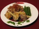 Rehmedaillons in Zitronengras mariniert auf Walnuss-Chili-Spätzle - Rezept
