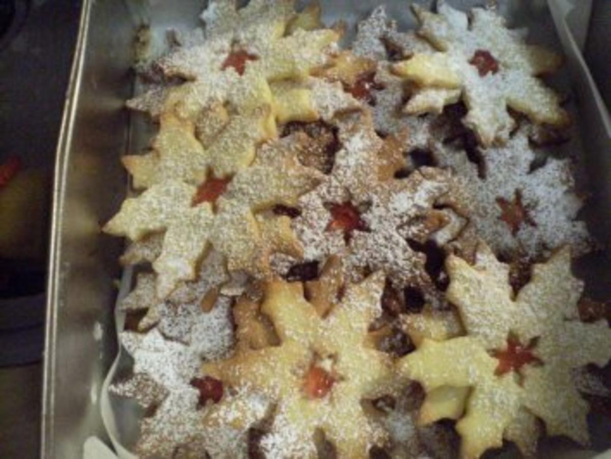 Gefüllte Himbeersterne - Rezept mit Bild - kochbar.de