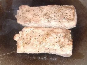 Lammrücken mit Ziegenkäse-Mandelkruste auf Malaga-Jus - Rezept - Bild Nr. 4