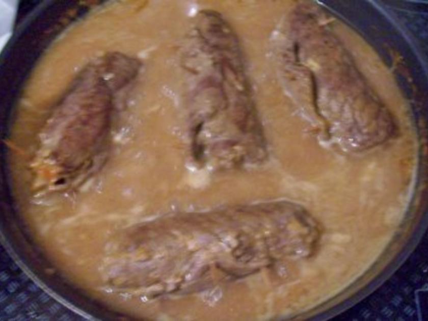 Kochen: Rind-Rouladen mit Frischkäse-Kräuter-Füllung - Rezept - kochbar.de