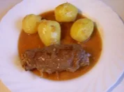 Kochen: Rind-Rouladen mit Frischkäse-Kräuter-Füllung - Rezept