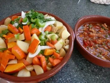 SUPPE /KÜRBISSUPPE ....meinen letzten Gartenkürbis nahm ich mit nach Spanien... - Rezept - Bild Nr. 3